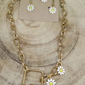 WHITE FLOWER